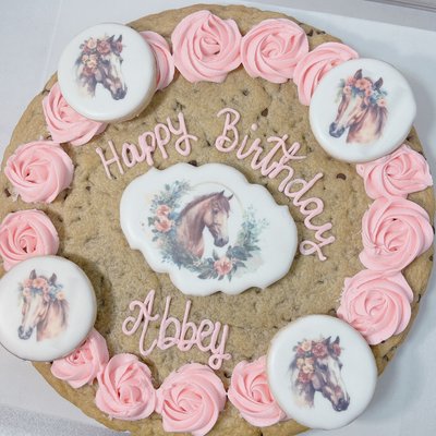 Deluxe Cookie Cake 