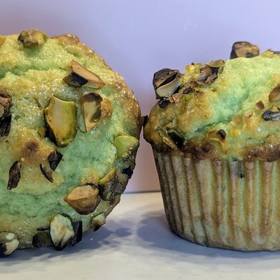 Pistachio Muffins - Jumbo