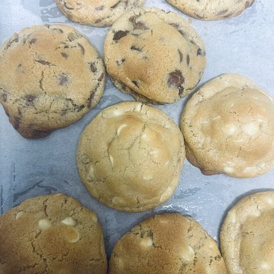 Large NYC Stuffed Cookies 