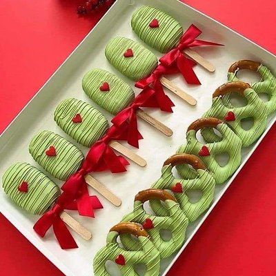 Grinch Holiday Box