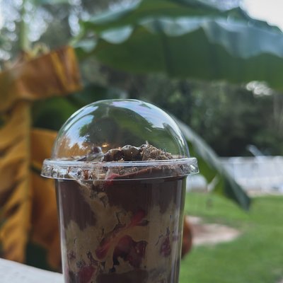 Dubai Strawberry Chocolate Cups 