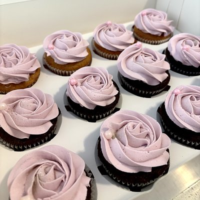 Basic cupcakes- Minimum 2 dozens 