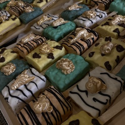 1 Dozen Rice Treats ( Extra $$ For Special theme)