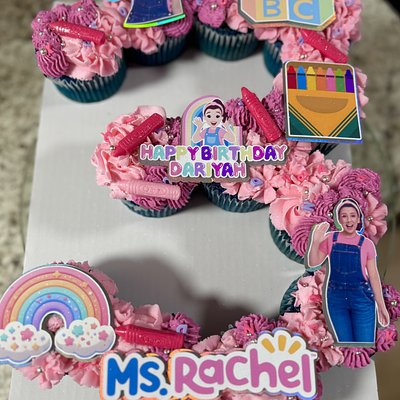 Petite Cupcake Number Board