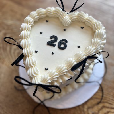 8” Heart Cake