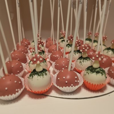 Detailed Cakepops