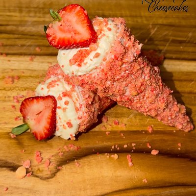 Strawberry Crunch Cheesecake Cones