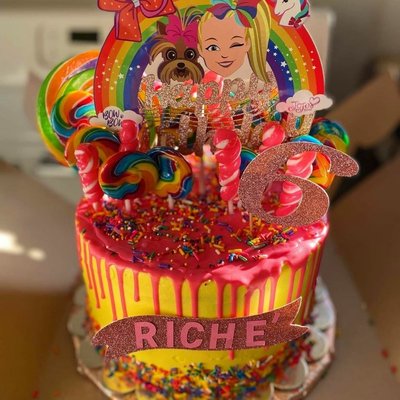 8 Inch Round Cake (Tall)