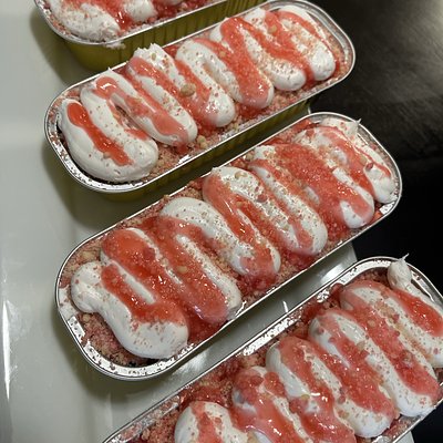 Strawberry Crunch Mini Cake