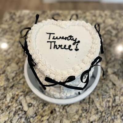 8" Heart cake 