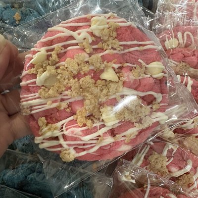 Strawberry Crunch Cookies 