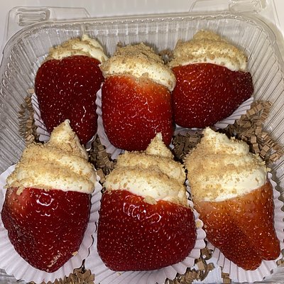 Stuffed Cheesecake Strawberries 