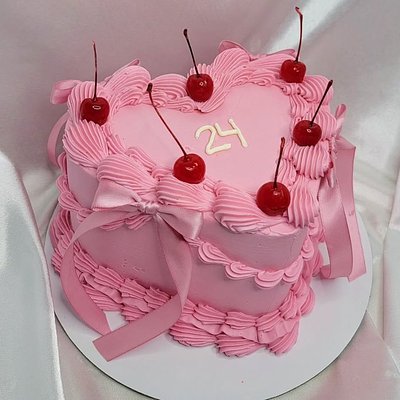 8 inch Cake (Feeds 16-20)
