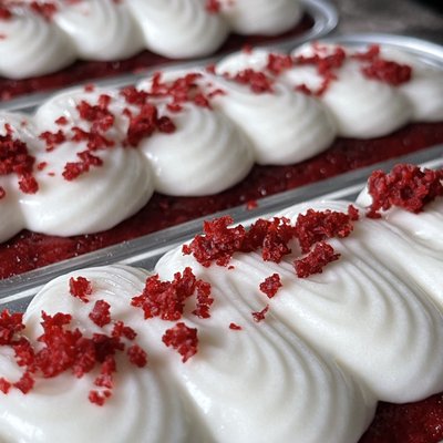 Gourmet Mini Cakes