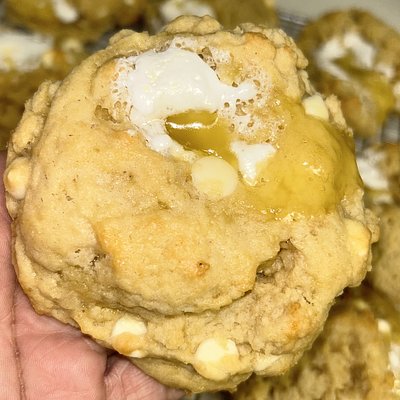 Lemon Head Marshmallow Stuphed Cookie 4.5oz 
