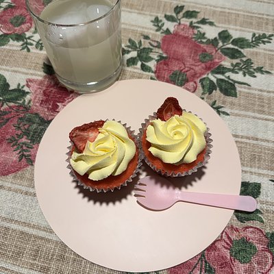 🌸Strawberry Lemonade Cupcakes