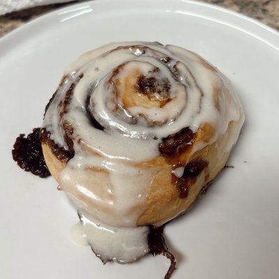 Single Cinnamon Roll