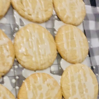 Lemon Drizzle Lemon Cookie - XL Cookie