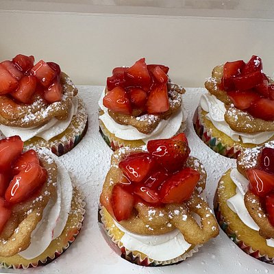 Funnel Cake Cupcakes