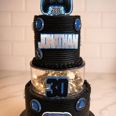 2 Tier Cake(Feeds Up To 40 Guests)(3 colors or more )