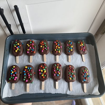 Cosmic Brownie Cake Pops 