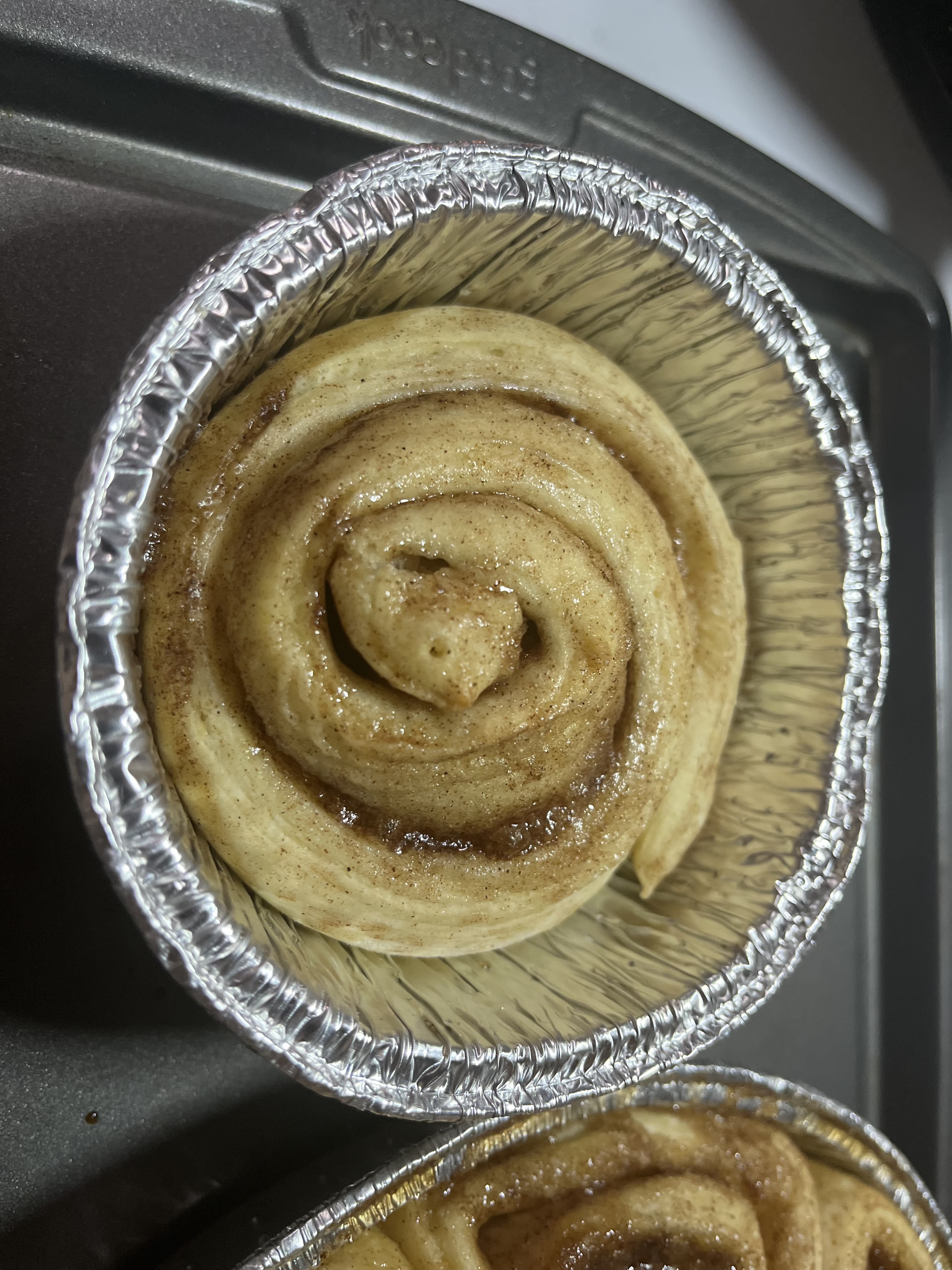 Cinnamon Rolls Single