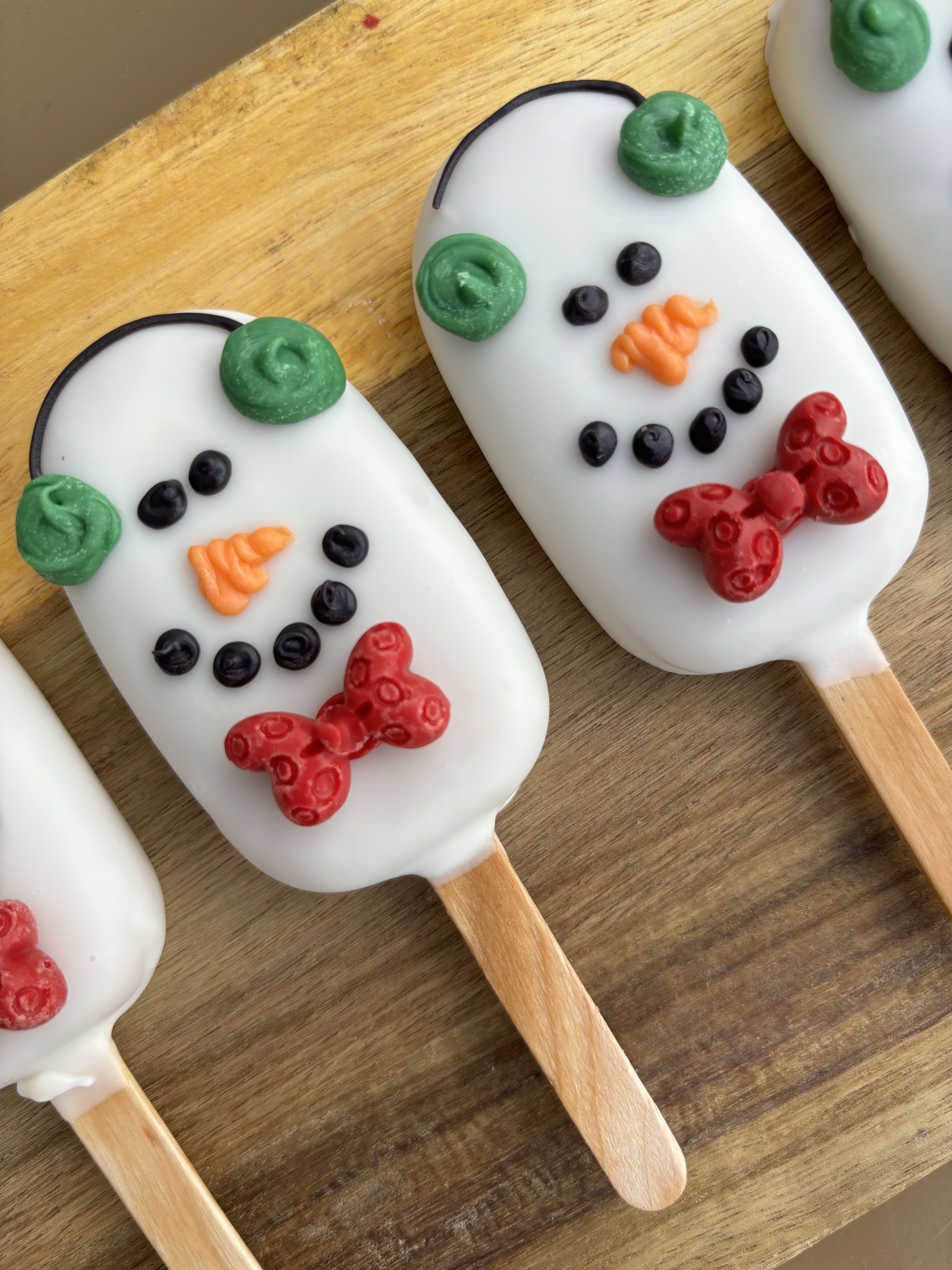 Cakesicles