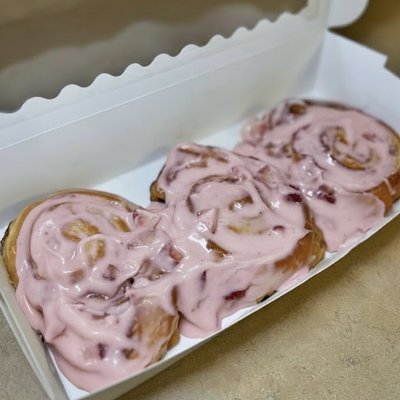 Strawberry Cinnamon Rolls