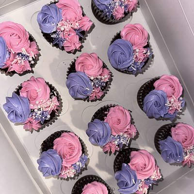 24 Cupcakes