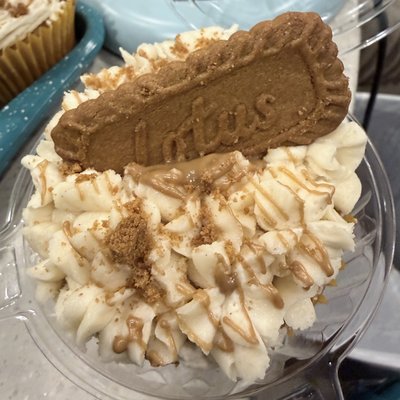 Jumbo Biscoff cookie Cupcakes