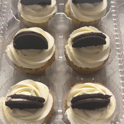 Custom Cupcakes (Dozen)