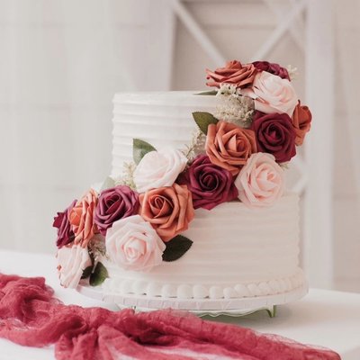 Two Tier Wedding Cake Feeding 62 People 