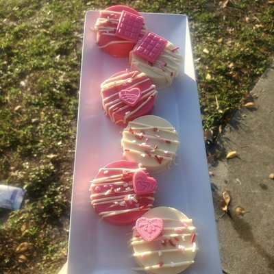 Cake Pucks 