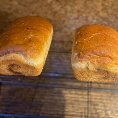 Cinnamon Raisin Bread 
