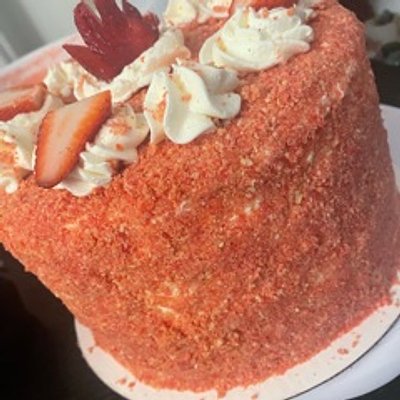 Strawberry Crunch Cheesecake Cake