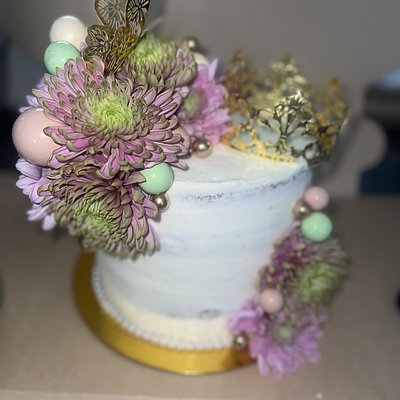 6” Buttercream cake 