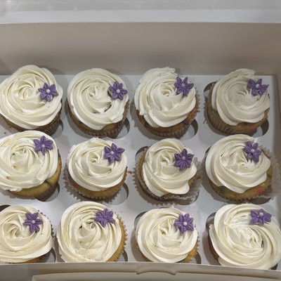 Classic Cupcake Set ((Dozen & Half Dozen)