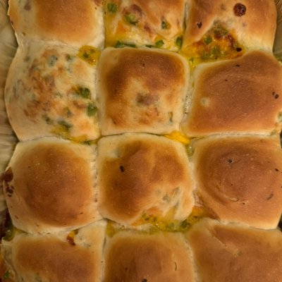 Classic Sourdough Yeast Rolls - 6 Count