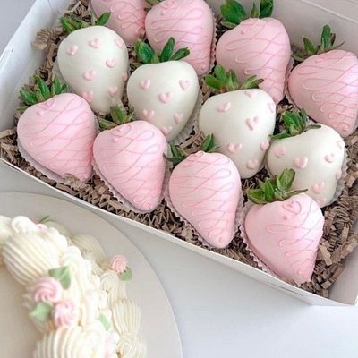 1 Dozen Chocolate Covered Strawberries 