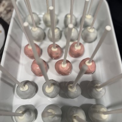 Chocolate Lovers Cake Pops 