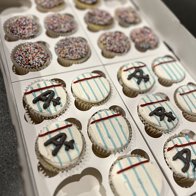 Cupcakes(dozen)
